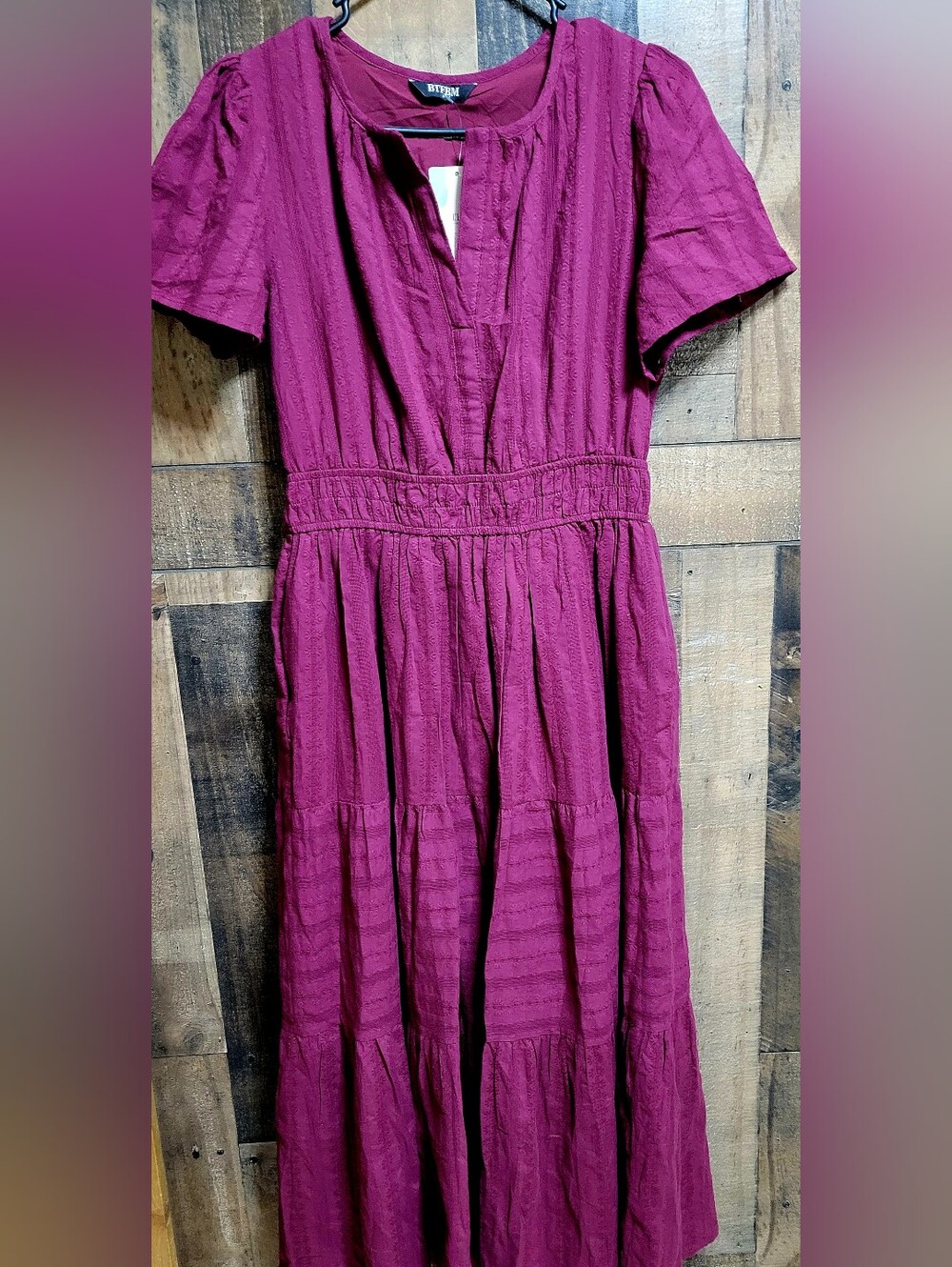 Flattering Tiered Maxi Dress with V-Neck Burgandy